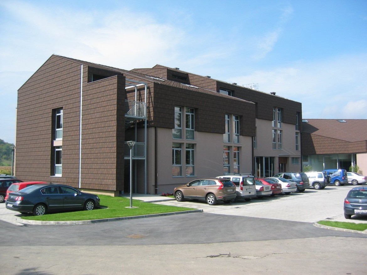 GERARD Senator bark Croatia