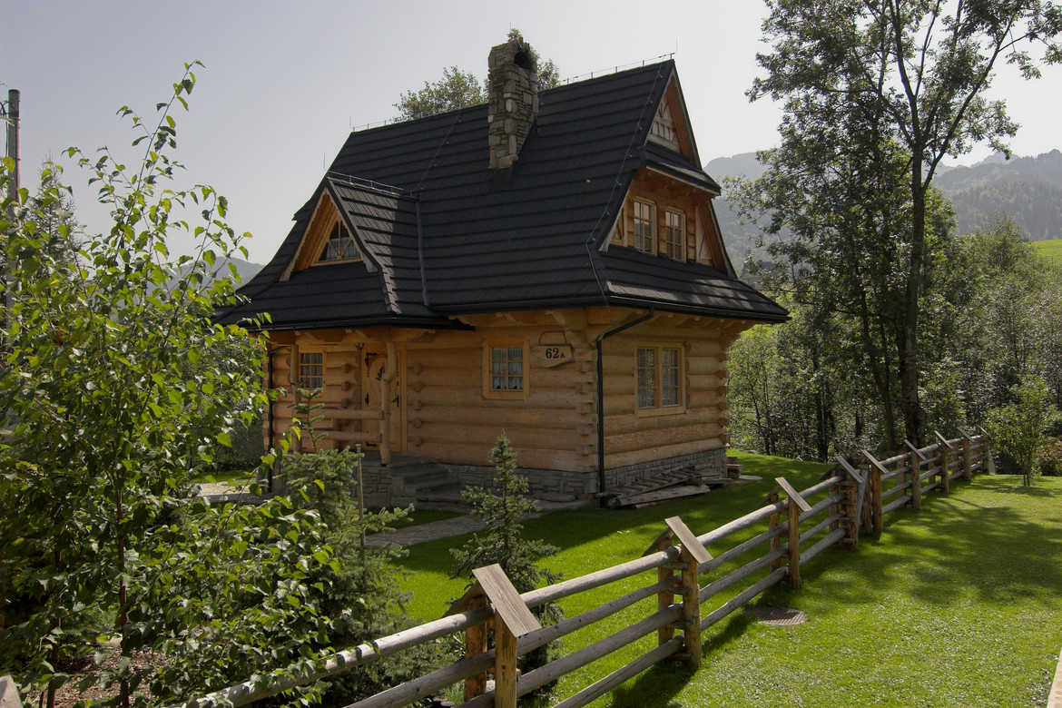 GERARD Corona Charcoal Wooden house references from Poland