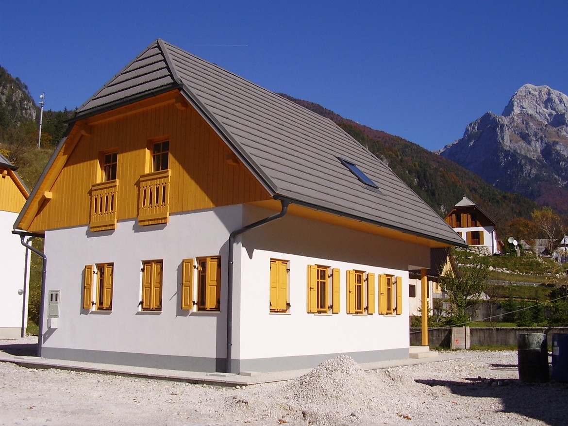 GERARD Corona Dark Silver Posocje, Slovenia